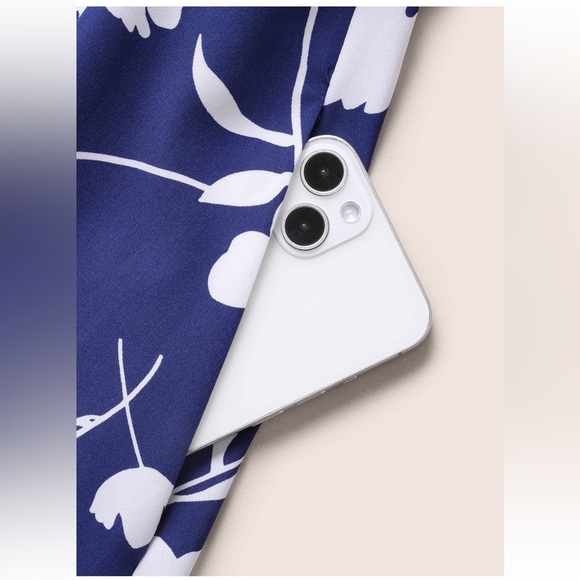 BloomChic Plus Size Silhouette Floral Print Ruffle Cap Sleeve Dress - Picture 5 of 8